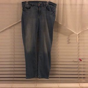 Levi Signature Modern Straight